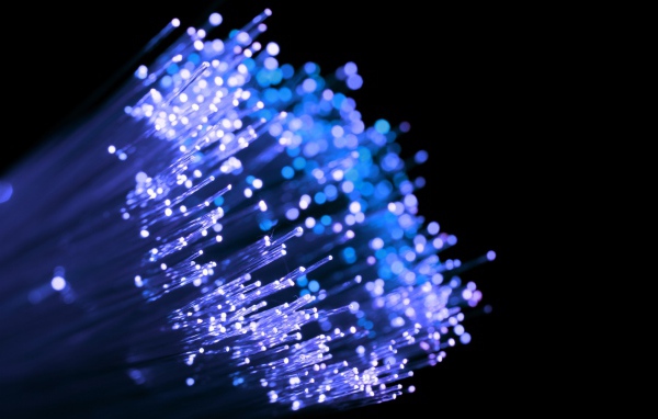 Огоньки на кончиках оптоволокна