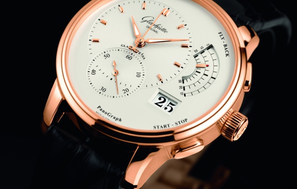 Часы из золота, Пано граф