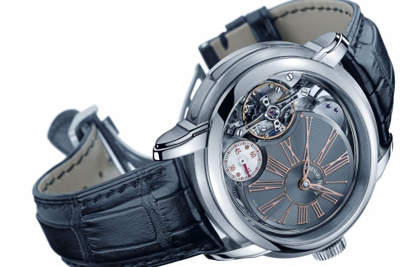 Часы с несколькими циферблатами