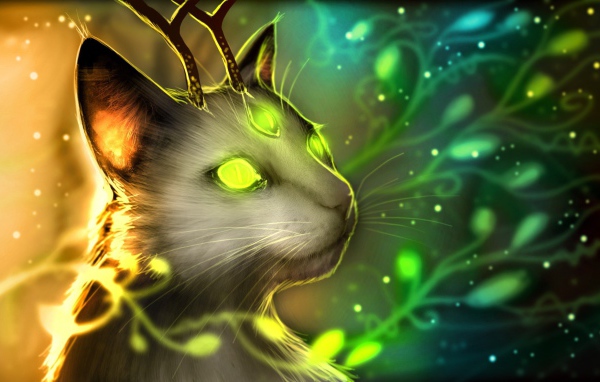 Зеленоглазый кот с рогами оленя