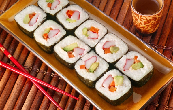 Square sushi rolls