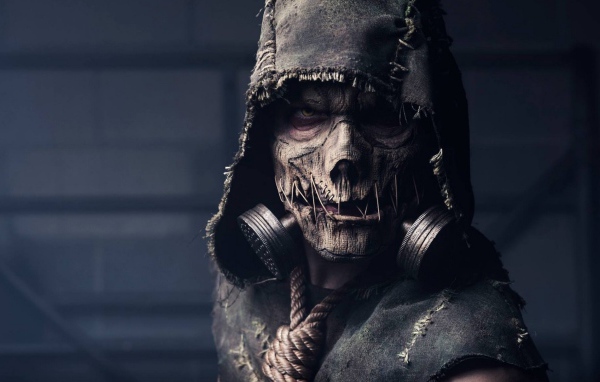 Персонаж Scarecrow в маске