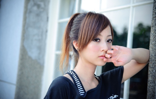 Азиатская модель Микако Чанг