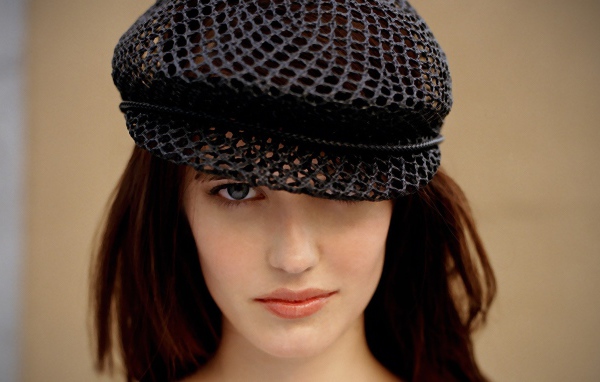 Французская девушка в берете