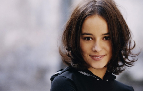 Милая девушка Alizee из Франции