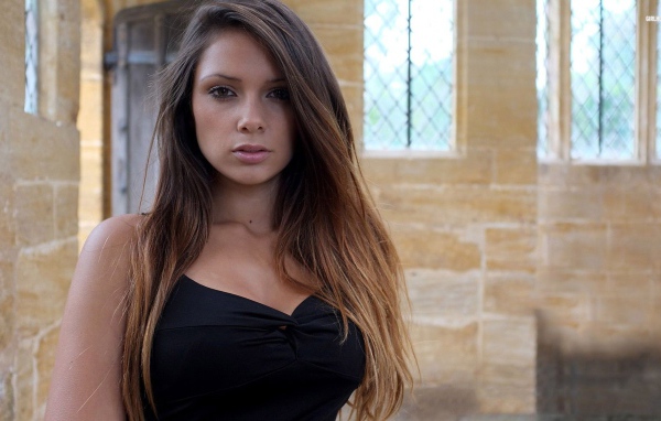 Красивая модель Луиза Мария