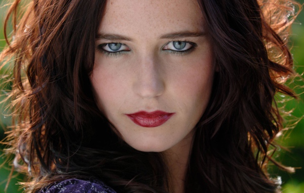 Зеленоглазая модель Ева Грин