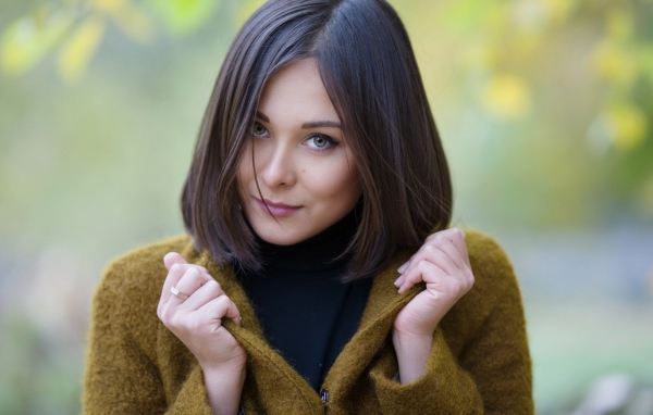 Модель брюнетка Виолетта