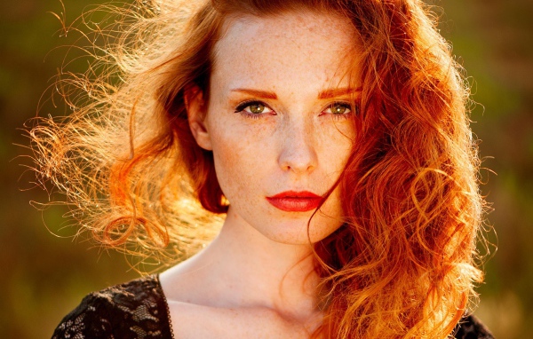 Рыжая девушка с веснушками, фото Анна Неврева