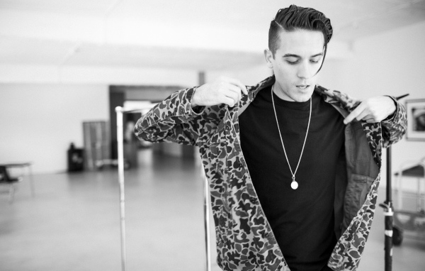 Певец Эрл Гиллум