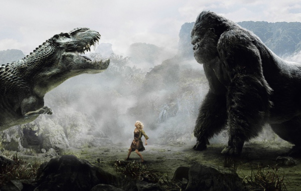 Девушка между динозавром и исполинской гориллой