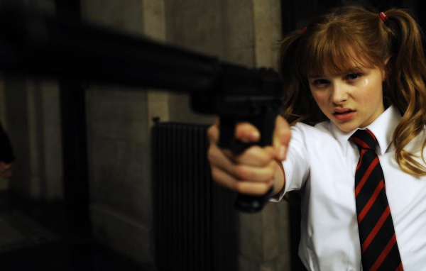 Девочка с пистолетом в фильме Пипец