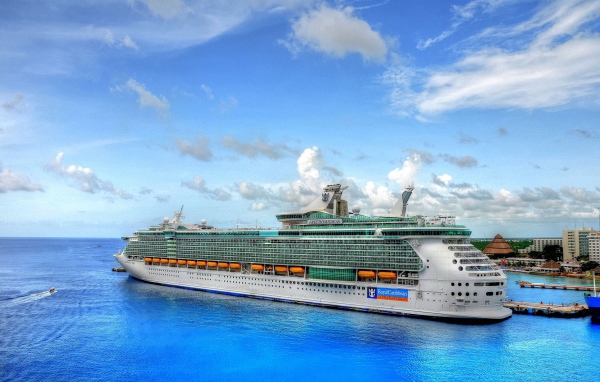 Королевский круизный лайнер на Карибах
