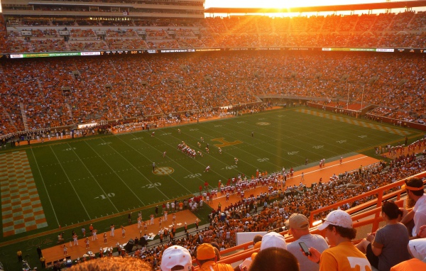 Оранжевая арена для американского футбола