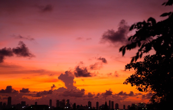 Красочный закат в Колумбии