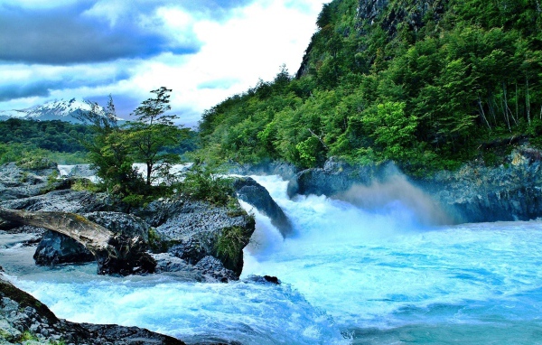 Пороги на реке в Чили