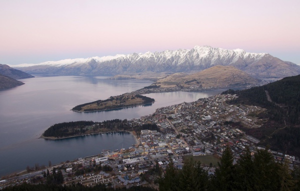 Городок на побережье в Новой Зеландии