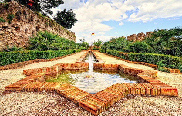 Фонтан в форме звезды