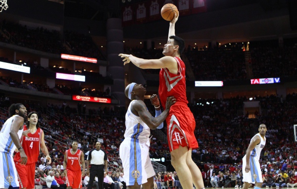 Баскетбольная команда Хьюстона на площадке