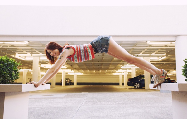 Спортивная девушка Бри Дэниелс