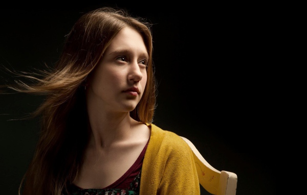 Знаменитая девушка Таисса Фармига