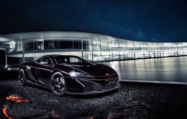 Автомобиль McLaren 650S 