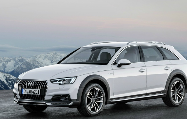 Автомобиль Audi A4 модель 2017 года