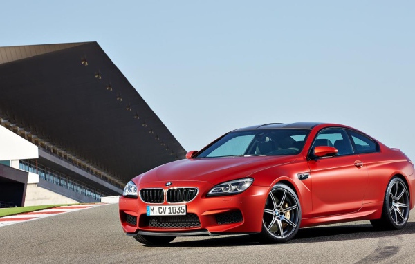 Красный BMW M6 Engine Specs 2017