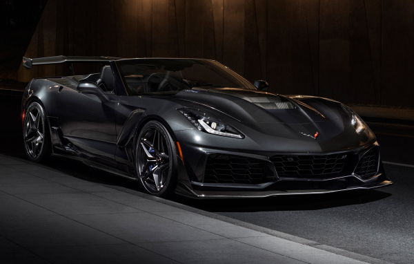 Быстрый новый автомобиль Chevrolet Corvette ZR1, 2019