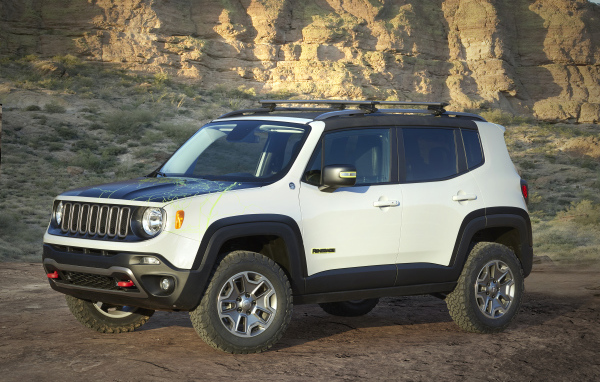 Стильный белый Jeep Renegade Commander Concept 