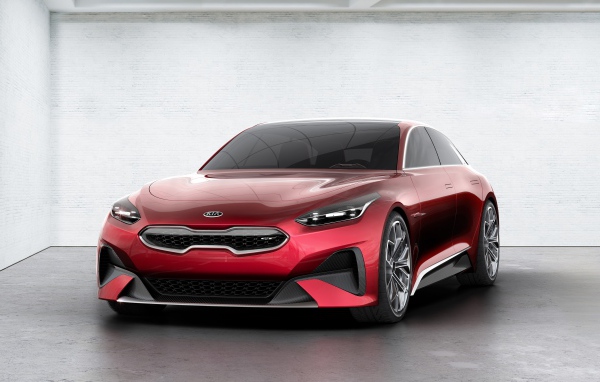 Красный спортивный автомобиль хэтчбек KIA Pro Ceed, 2017