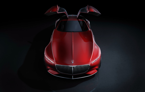 Красный автомобиль  Vision Mercedes-Maybach 6 с открытыми дверями 