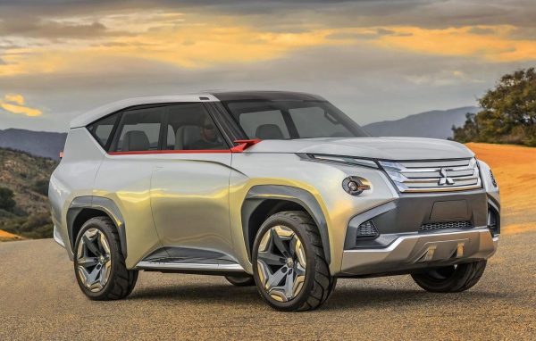 Автомобиль Mitsubishi Pajero 2017 