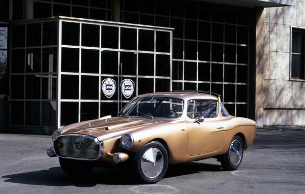 Ретро автомобиль  Lancia Flaminia Coupy