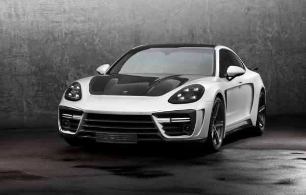 Белый спортивный автомобиль Porsche Panamera Stingray GTR, 2017