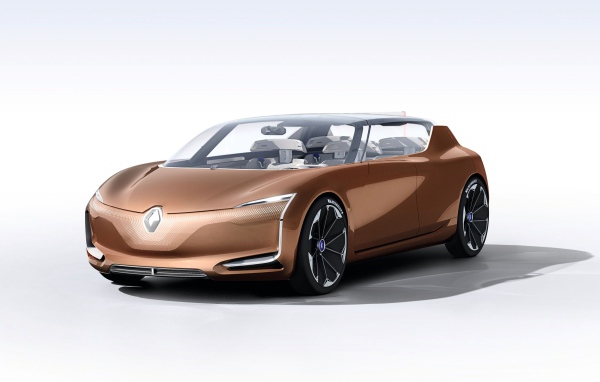 Коричневый автомобиль Renault Symbioz, 2017