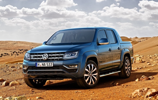 Пикап Volkswagen Amarok 2017 года в пустыни 