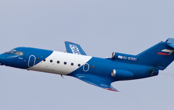 Легендарный самолет  Як-40