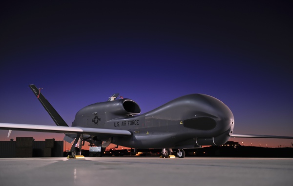 Беспилотный летательный аппарат RQ-4 Global Hawk