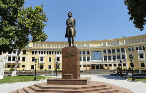 Памятник Пушкину в Ташкенте