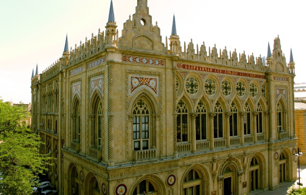 Здание президиума Академии наук Азербайджана, Баку 