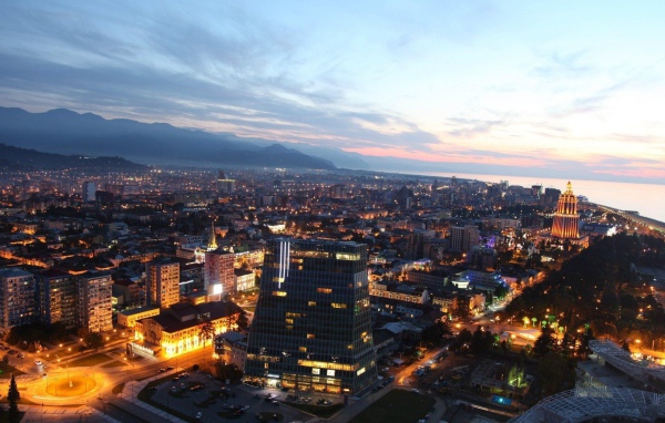 Огни вечернего города Батуми 