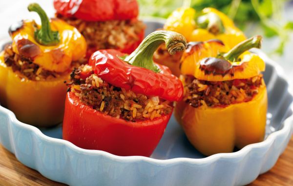 Аппетитный начиненный сладкий перец к обеду