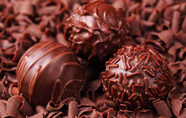 Аппетитные шоколадные конфеты шарики 