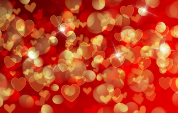 Золотистые сердечки на красном фоне