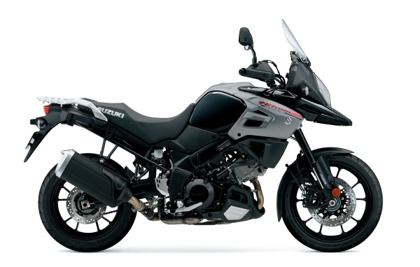 Мотоцикл Suzuki V-Strom 1000 на белом фоне 
