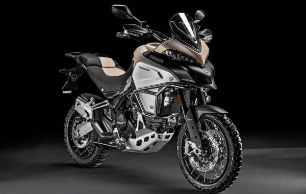 Черный мотоцикл  Ducati Multistrada 1200 Enduro Pro, 2017
