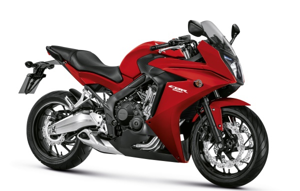 Красный мотоцикл Honda CBR фото на белом фоне 
