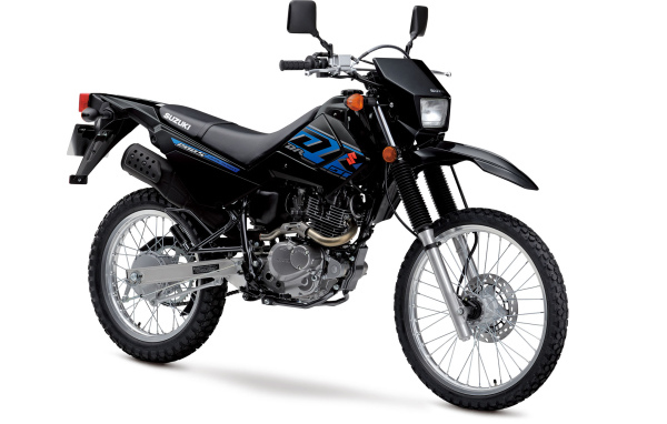 Черный мотоцикл Suzuki DR200S 