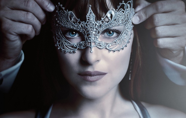 Дакота Джонсон в фильме На пятьдесят оттенков темнее 2017 